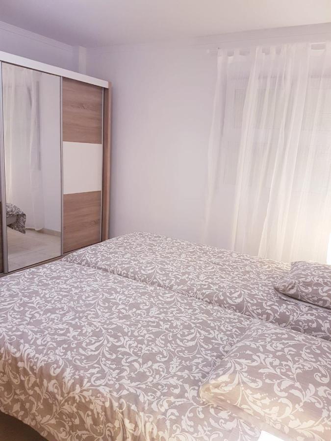 Sun Sand Sea, Playa Las Vistas, Los Cristianos Apartman Los Cristianos  Kültér fotó